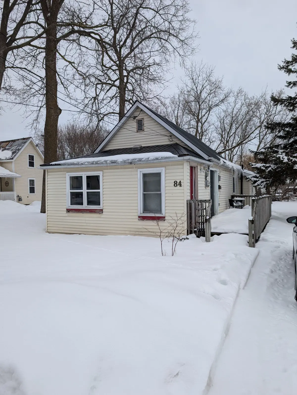 84 College ST, Deseronto, ON K0K 1X0