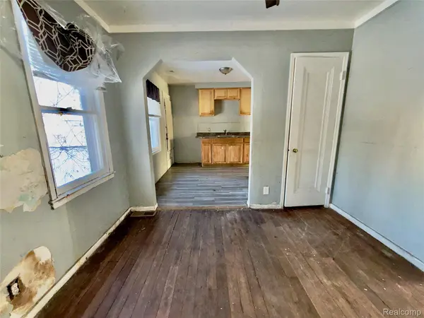 18619 Moross RD, Detroit, MI 48224