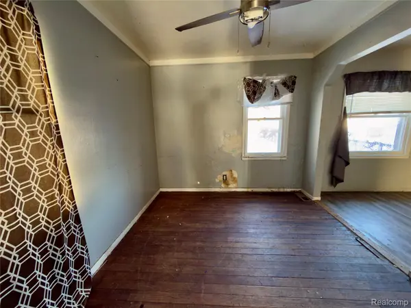 18619 Moross RD, Detroit, MI 48224