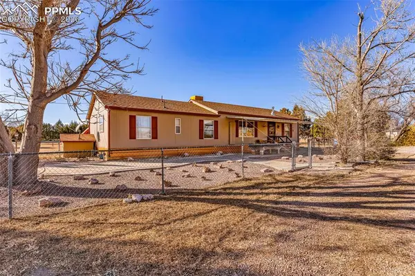 555 D ST, Penrose, CO 81240