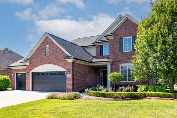 17646 Kite DR, Macomb Twp, MI 48042