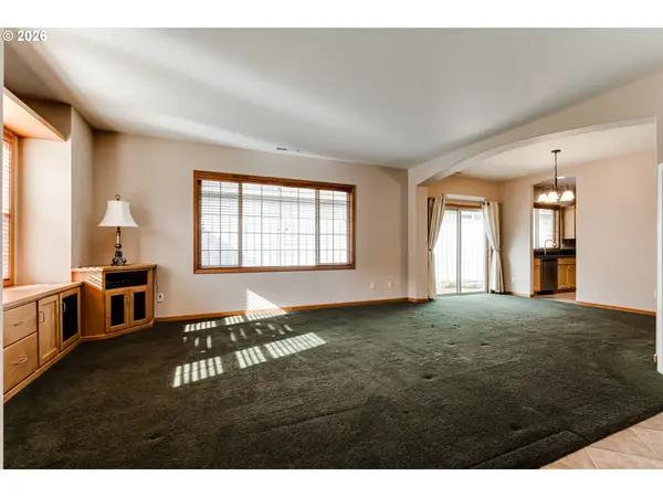 2099 LAKE SHORE DR, Eugene, OR 97408