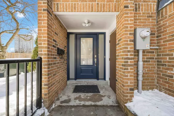 Toronto C15, ON M2H 1L2,5 Remora Royal WAY