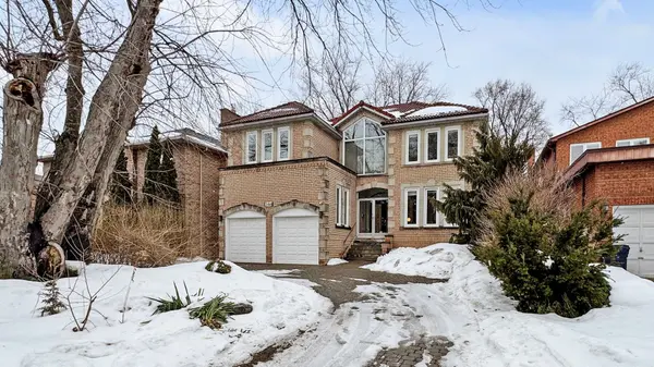 346 Elmwood AVE, Toronto C14, ON M2N 3N3