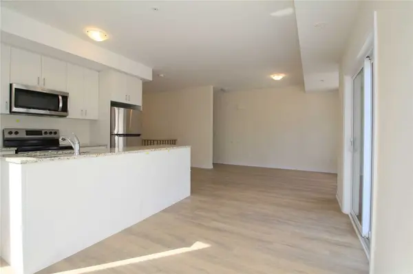 2635 William Jackson DR #304, Pickering, ON L1P 2V8