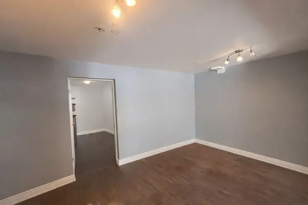 58 Mary ST #Low, Barrie, ON L4N 1T1