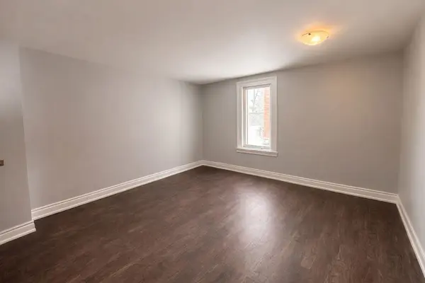 58 Mary ST #Low, Barrie, ON L4N 1T1