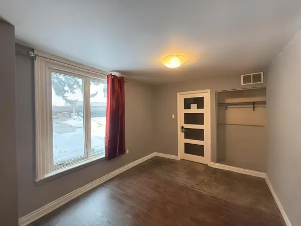 58 Mary ST #Low, Barrie, ON L4N 1T1