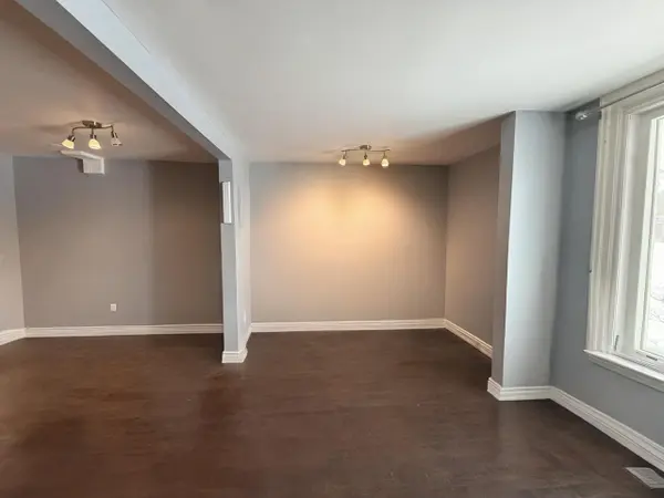 58 Mary ST #Low, Barrie, ON L4N 1T1