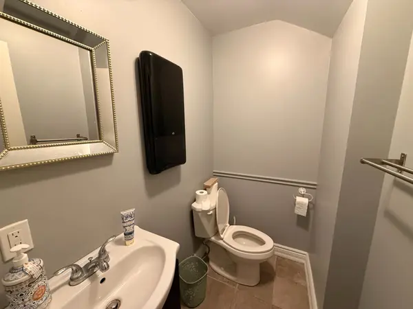 58 Mary ST #Low, Barrie, ON L4N 1T1