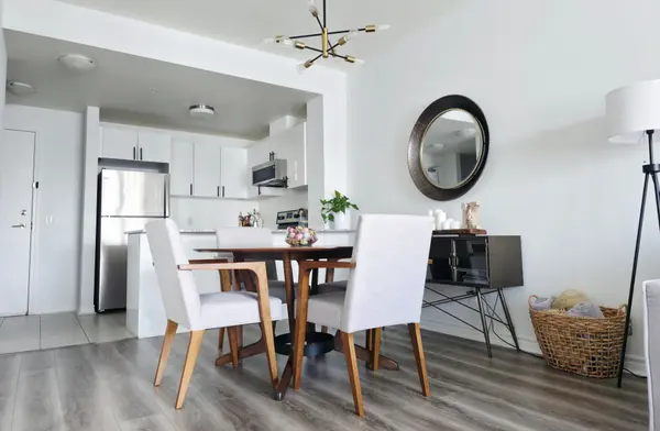 2522 Keele ST #206, Toronto W04, ON M6L 2N8