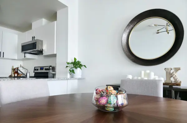 2522 Keele ST #206, Toronto W04, ON M6L 2N8