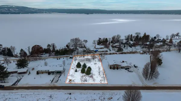 50 Spindle Drift RD, Greater Madawaska, ON K0J 1H0