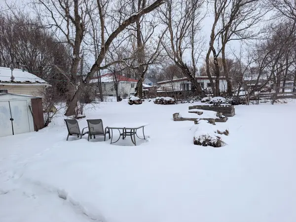 84 College ST, Deseronto, ON K0K 1X0