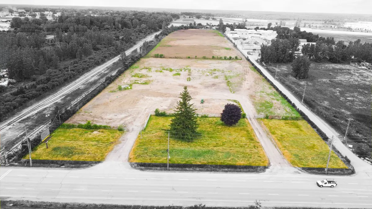 2010 Oxford ST E, London East, ON N5V 2Z8