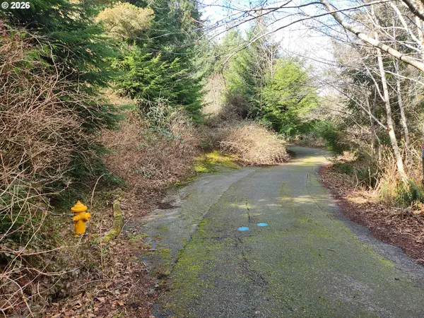 0 Finch Ln., North Bend, OR 97459