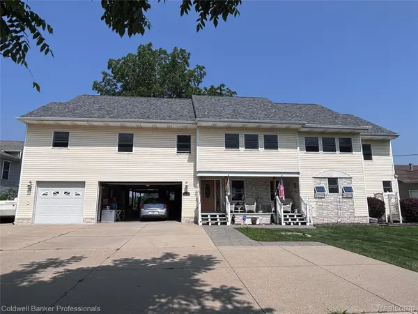 39883 Duluth ST, Harrison Charter Township, MI 48045