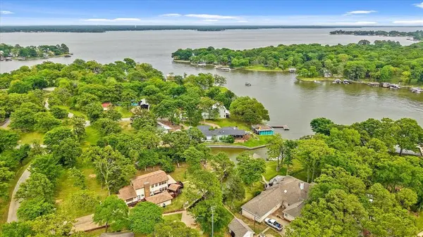 1505 Kanakoa Drive S, Tool, TX 75143