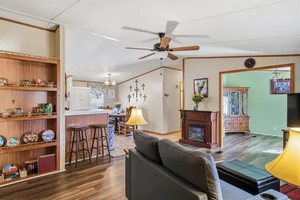 20711 Kingsley Drive, Chandler, TX 75758