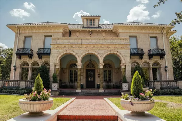 1001 Elizabeth Boulevard, Fort Worth, TX 76110