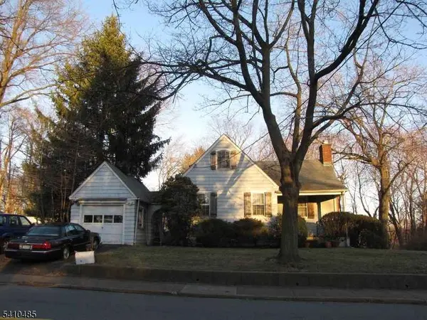 86 Ruckman Rd,  Hillsdale Boro,  NJ 07642