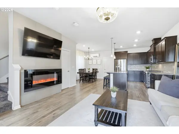 7950 SE BUTTERNUT CREEK PKWY, Hillsboro, OR 97123