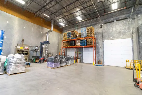 18 Highland Park WAY NE #105, Airdrie, AB T4A 2L5