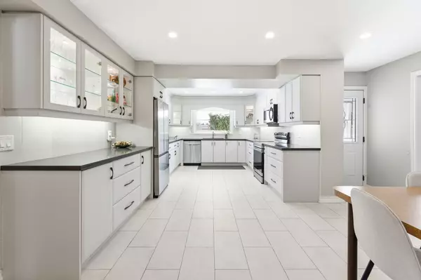 Toronto E07, ON M1S 2K7,53 Stubbswood SQ