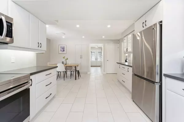 Toronto E07, ON M1S 2K7,53 Stubbswood SQ