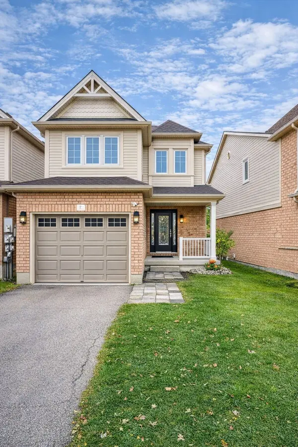 19 Bird ST, Barrie, ON L4N 0X4