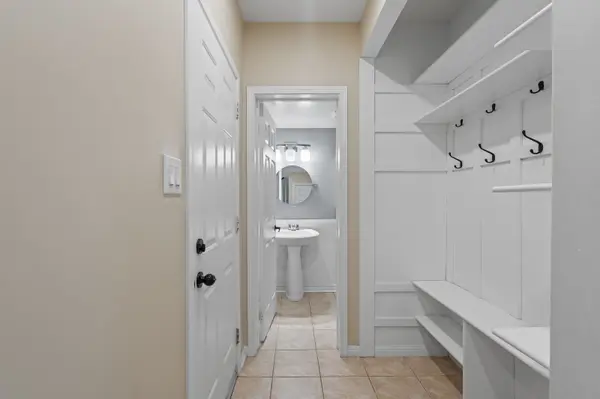 19 Bird ST, Barrie, ON L4N 0X4