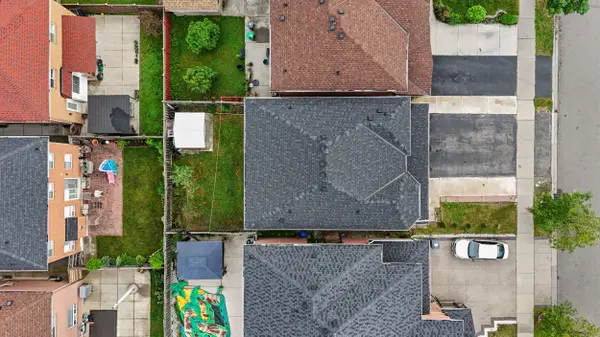 14 Gaspe RD, Brampton, ON L6S 0A4