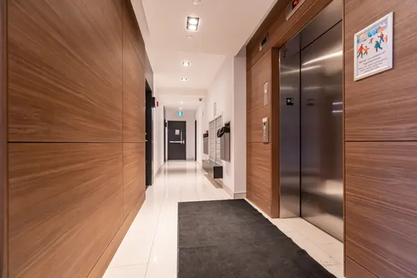 5260 Dundas ST #C401, Burlington, ON L7R 0J7