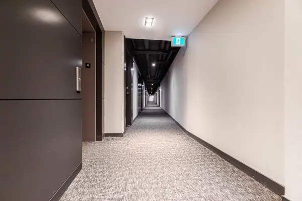 5260 Dundas ST #C401, Burlington, ON L7R 0J7