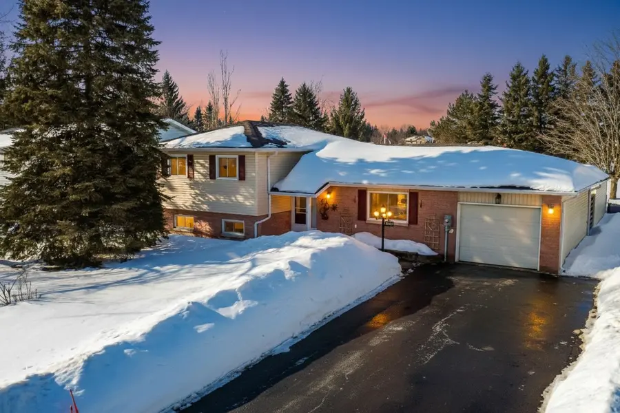 2246 Richardson ST, Innisfil, ON L9S 1G5