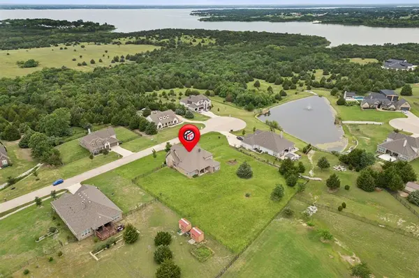 2610 Sunset Bay Lane, Nevada, TX 75173