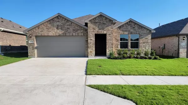 9429 MINT HILL Drive, Fort Worth, TX 76108