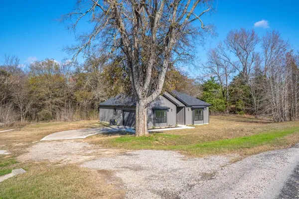 21010 Fm 1805, Van, TX 75790