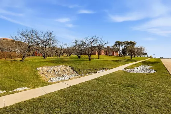 Cedar Hill, TX 75104,2541 Town View Drive