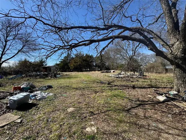 510 S Pecan Street, Bells, TX 75414