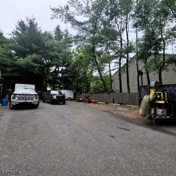 223 New St, Woodland Park, NJ 07424