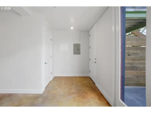 325 NE GRAHAM ST #6, Portland, OR 97212