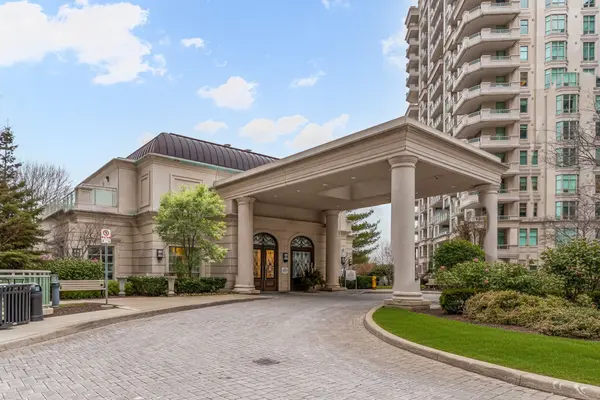 10 Bloorview PL #206, Toronto C15, ON M2J 0B1