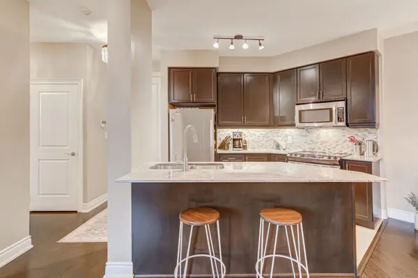 10 Bloorview PL #206, Toronto C15, ON M2J 0B1