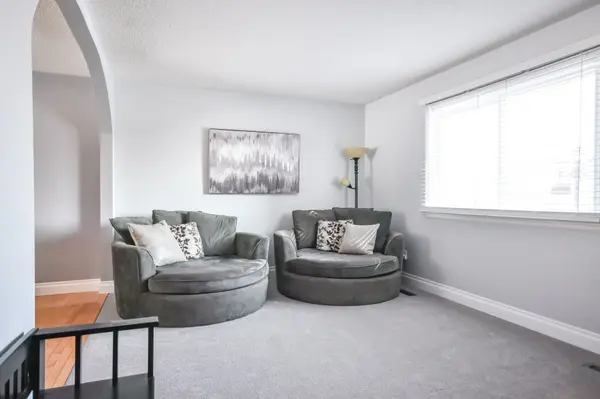 2246 Richardson ST, Innisfil, ON L9S 1G5