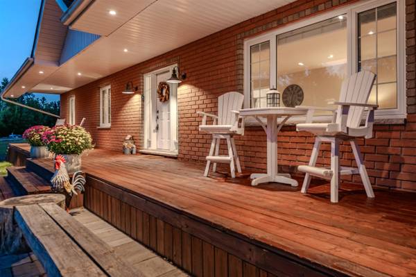 250 Denney DR, Essa, ON L3W 0T8