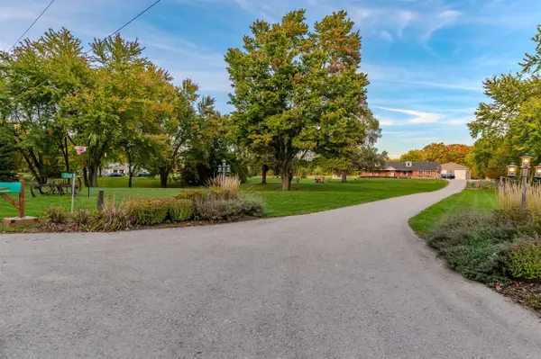 250 Denney DR, Essa, ON L3W 0T8