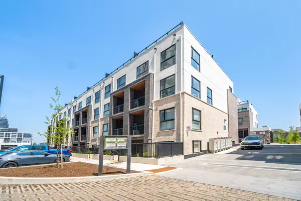 349 Wheat Boom DR #328, Oakville, ON L6H 7X5