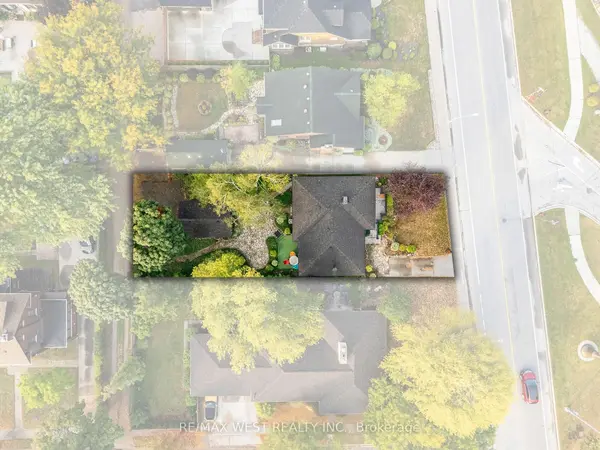 2437 Riverside DR W, Windsor, ON N9B 1B2