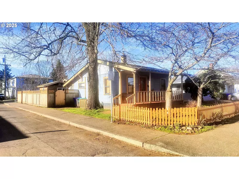 5121 SE 79TH AVE, Portland, OR 97206